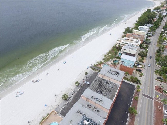 Building Photo - 8470 W. Gulf Blvd., Apt 507