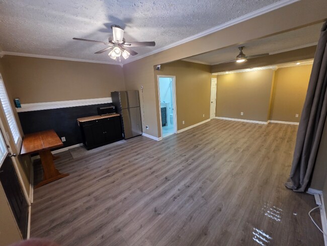 Building Photo - 3374 Royal Oaks Dr