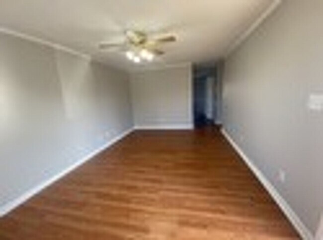Foto del edificio - Updated 3BR Home Minutes from Fort Campbell – Fenced Yard & Deck