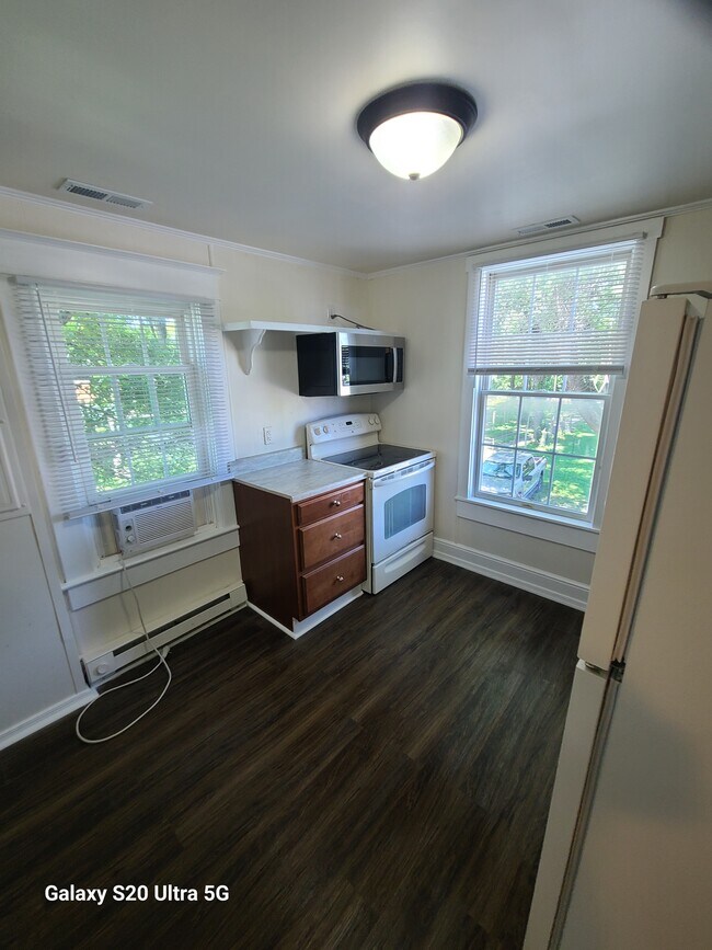 Foto del edificio - 3476 Winchester Ave