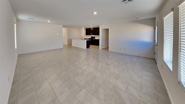 Building Photo - 2209 Claire Dr