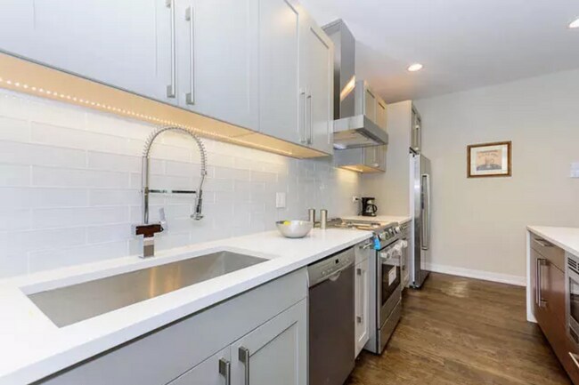 Foto del edificio - New Construction 3 Bed/ 2 bath Andersonville/Edgewater