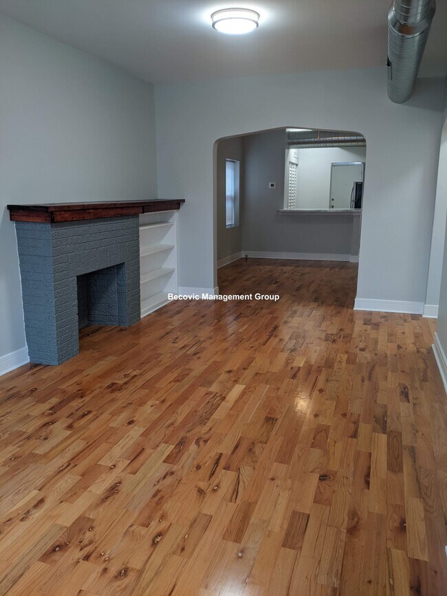 8409 Monticello Ave Unit 3, Skokie, IL 60076 Condo for Rent in Skokie