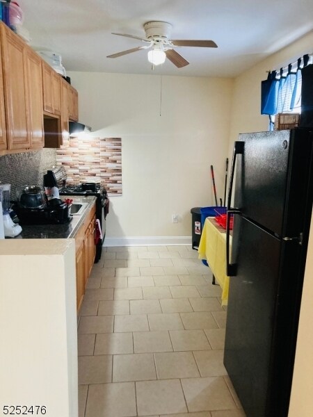 Foto del edificio - 182 Littleton Ave