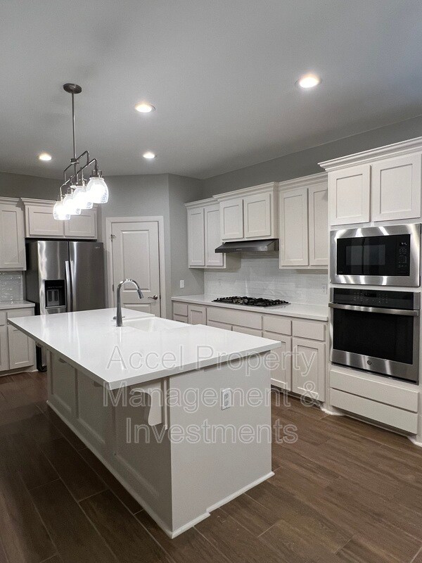 Building Photo - 403 S Templo Dorado St