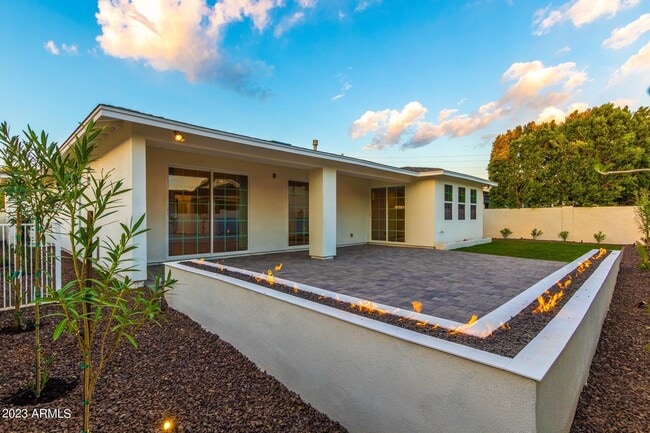 Building Photo - 3745 E Turney Ave