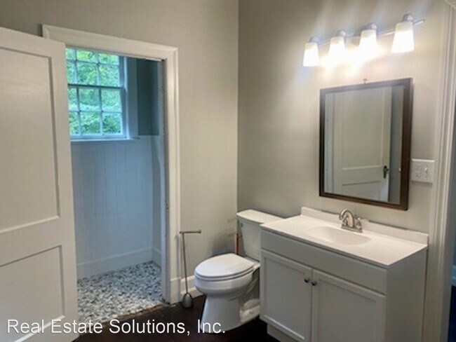 Foto del edificio - 3 br, 2 bath House - 3045 Oxford Ave