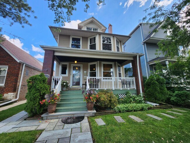 Foto del edificio - 4025 N Springfield Ave