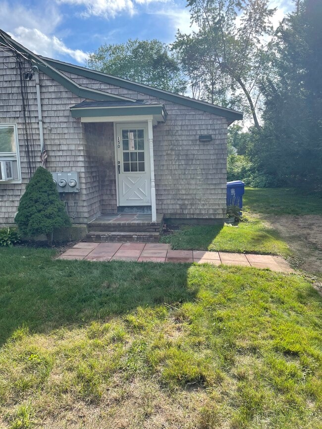 Unit entrance - 150 Lothrop St