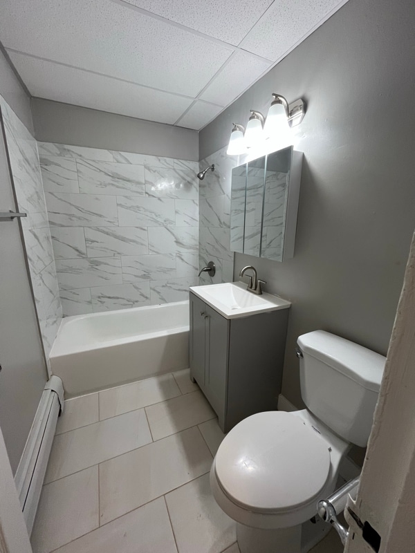 Foto del edificio - 385 Park Ave