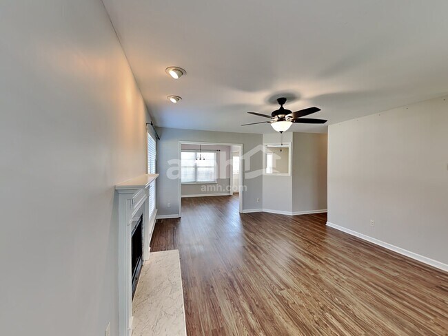 Building Photo - 2824 Candlewicke Dr