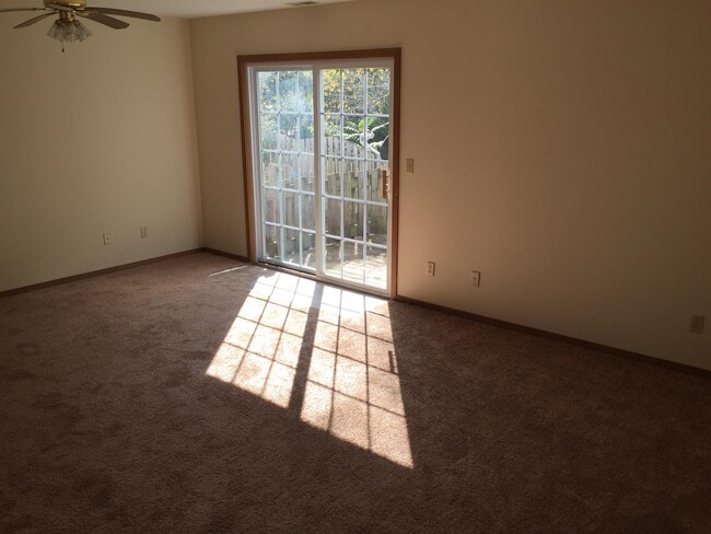 Building Photo - 116 Weatheridge Dr
