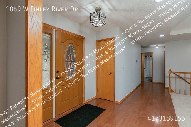Foto del edificio - 1869 W Finley River Dr