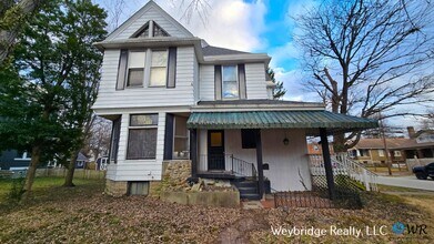 Building Photo - 8402 Curzon Ave