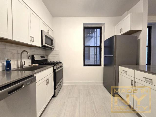 Foto principal - 1 bedroom in ASTORIA NY 11102