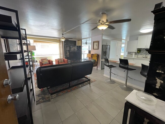 Building Photo - Governor Cleghorn - Waikiki - 2/1/1 - $2,900