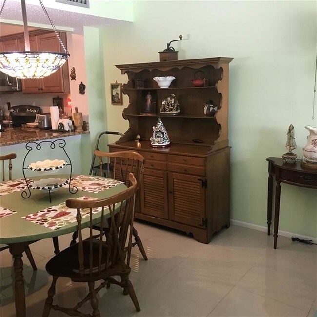 Foto del edificio - 14130 Rosemary Ln