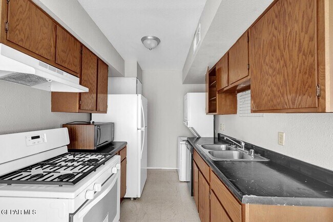 Foto del edificio - 1909 Karen Sue Pl