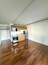 Building Photo - 1500 Dogwood St