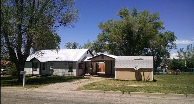 Foto del edificio - 2 bedroom 1 bath home