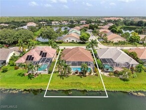 Building Photo - 7699 Groves Rd Building Photo - 7699 Groves Rd