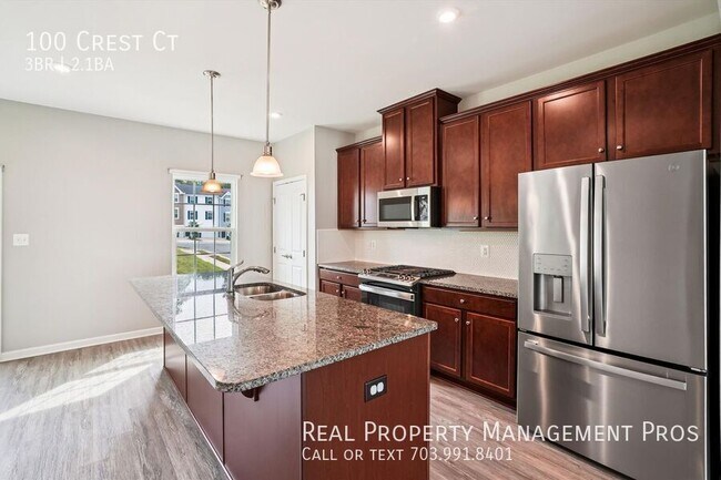 Foto del edificio - 100 Crest Ct