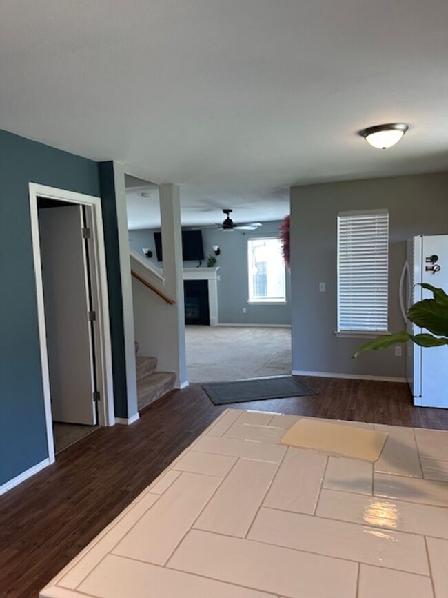 Building Photo - Beautiful Family home