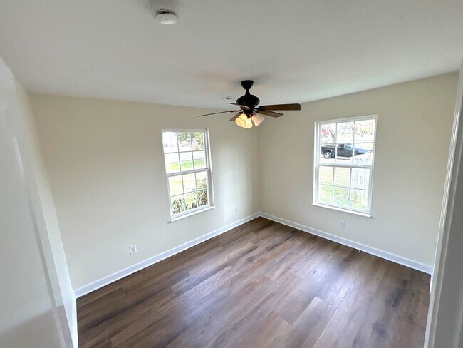 Foto del edificio - 3718 Reagan Ave NW