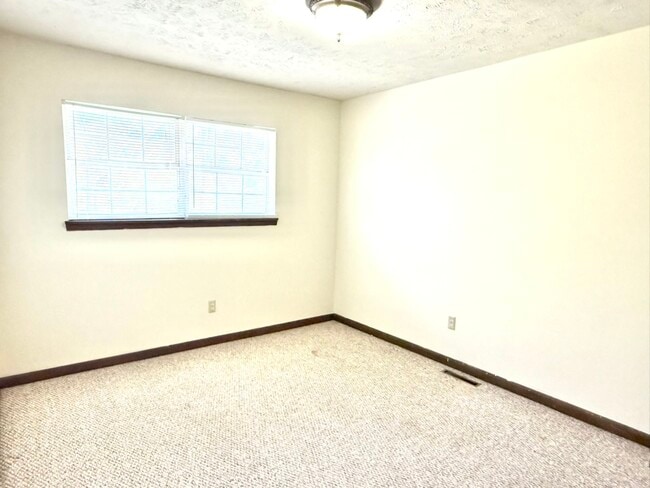 Foto del edificio - 3812 Memorial Blvd