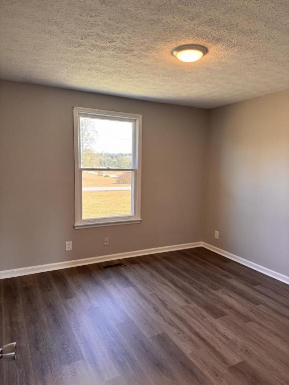 Foto del edificio - 5468 Stacy Springs Rd