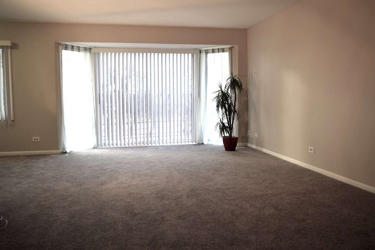 Primary Photo - 2811 Hobson Rd