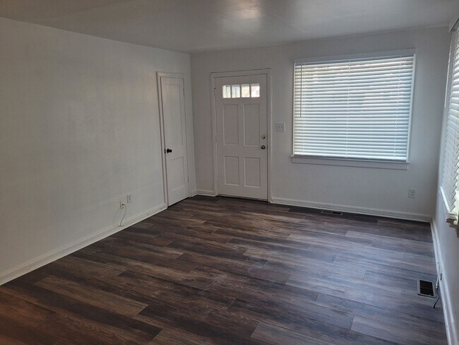 Building Photo - BAYVIEW SOUTH/CHESAPEAKE HEIGHTS