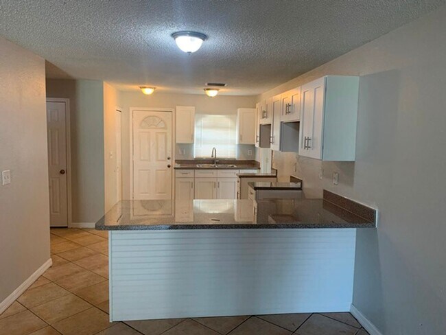 Building Photo - 3 br, 2.5 bath House - 502 IMPERIAL PLACE