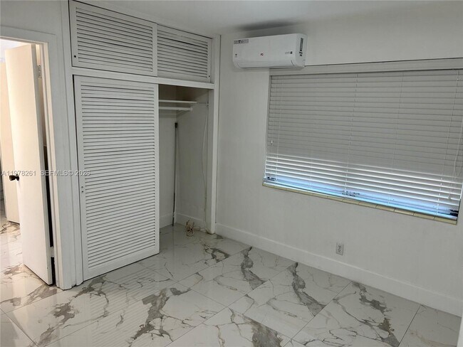 Building Photo - 2000 Buchanan St