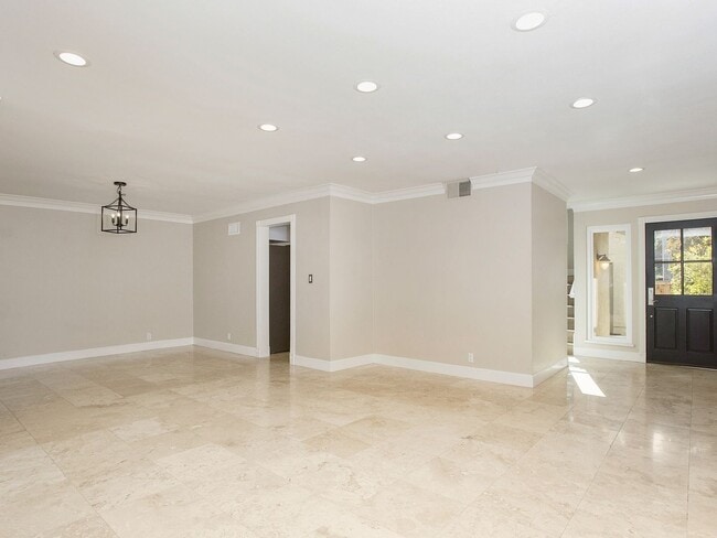 Building Photo - 4 Bedroom Townhome in Laguna Niguel
