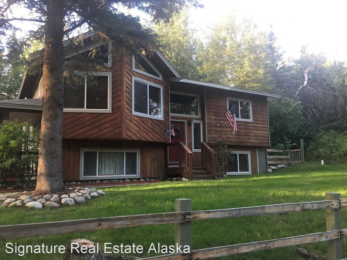 Primary Photo - 3 br, 2.5 bath House - 7031 E Finger Lake Ave