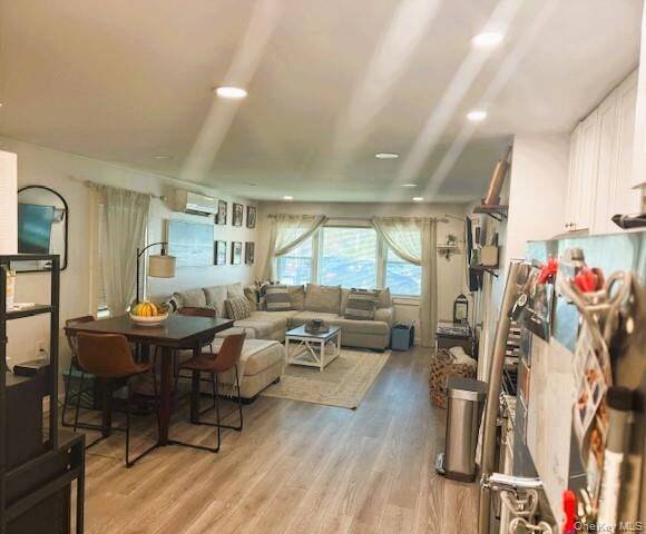 Photo - 442 E Broadway Apartment