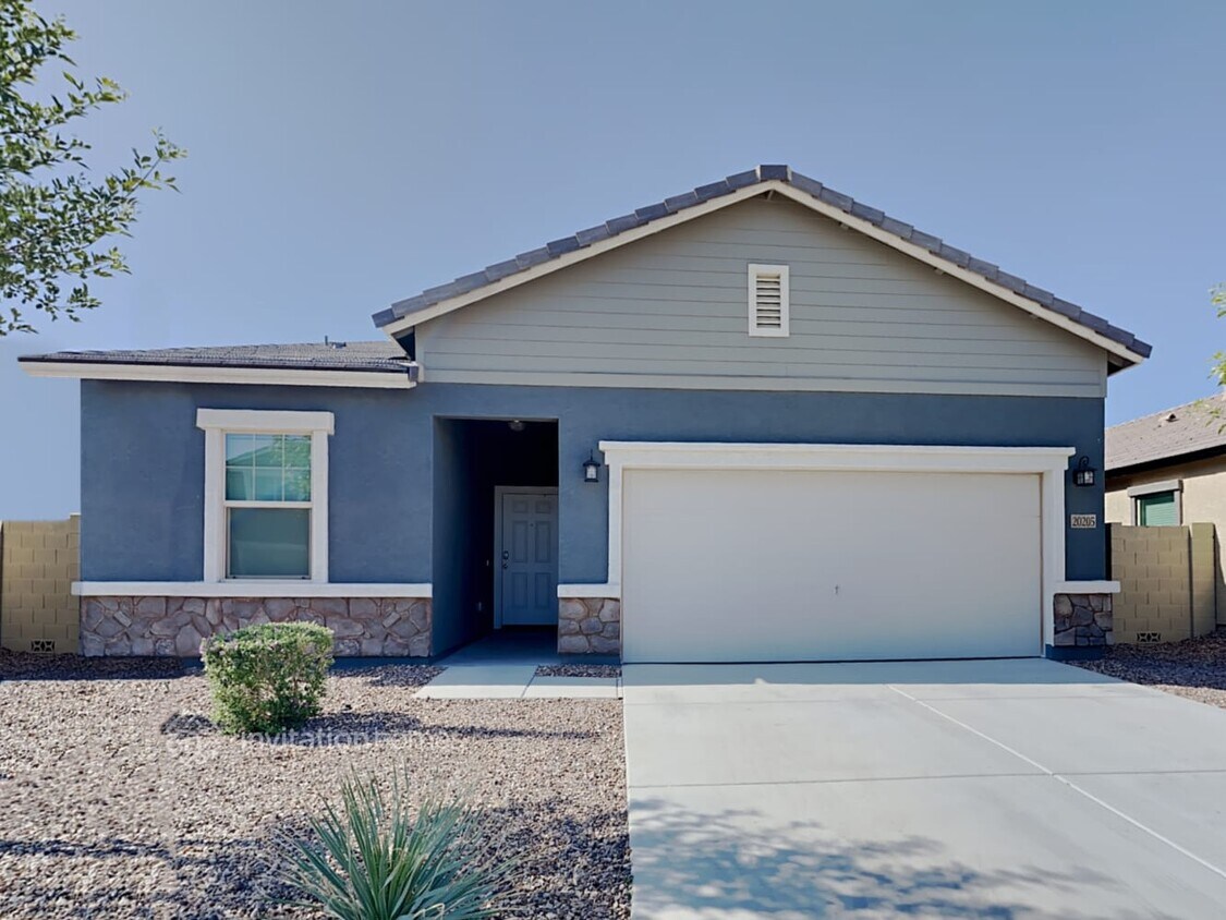 Foto principal - 20205 W Woodlands Ave