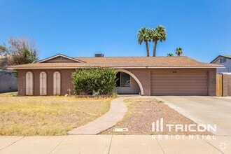 Building Photo - 850 W Lobo Ave