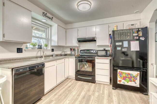 Foto del edificio - Cozy Single-Level Home in Quiet Neighborhood