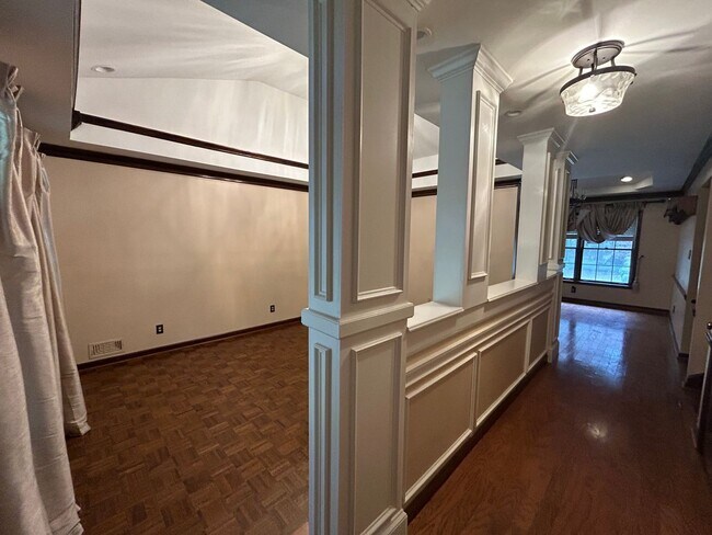 Foto del edificio - **PRICE IMPROVEMENT**351 Brogdon Rd: Spaci...