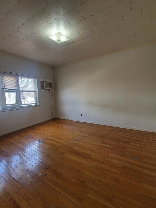 Foto del edificio - 300 Summit Ave