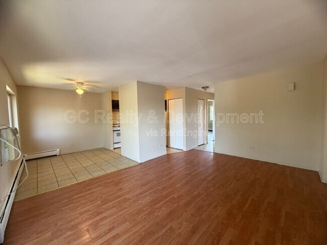 Foto del edificio - 808 College Blvd