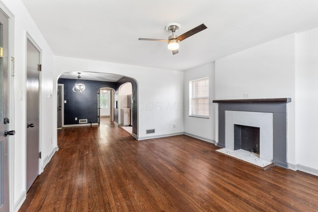 Building Photo - 57 N Burgess Ave