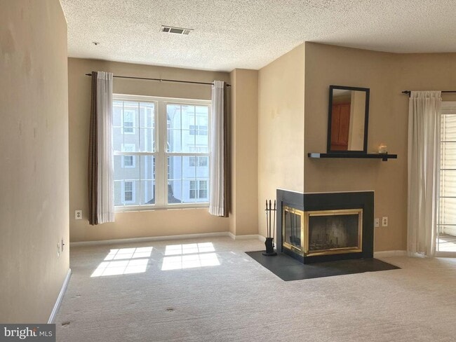 Building Photo - 273 S Pickett St