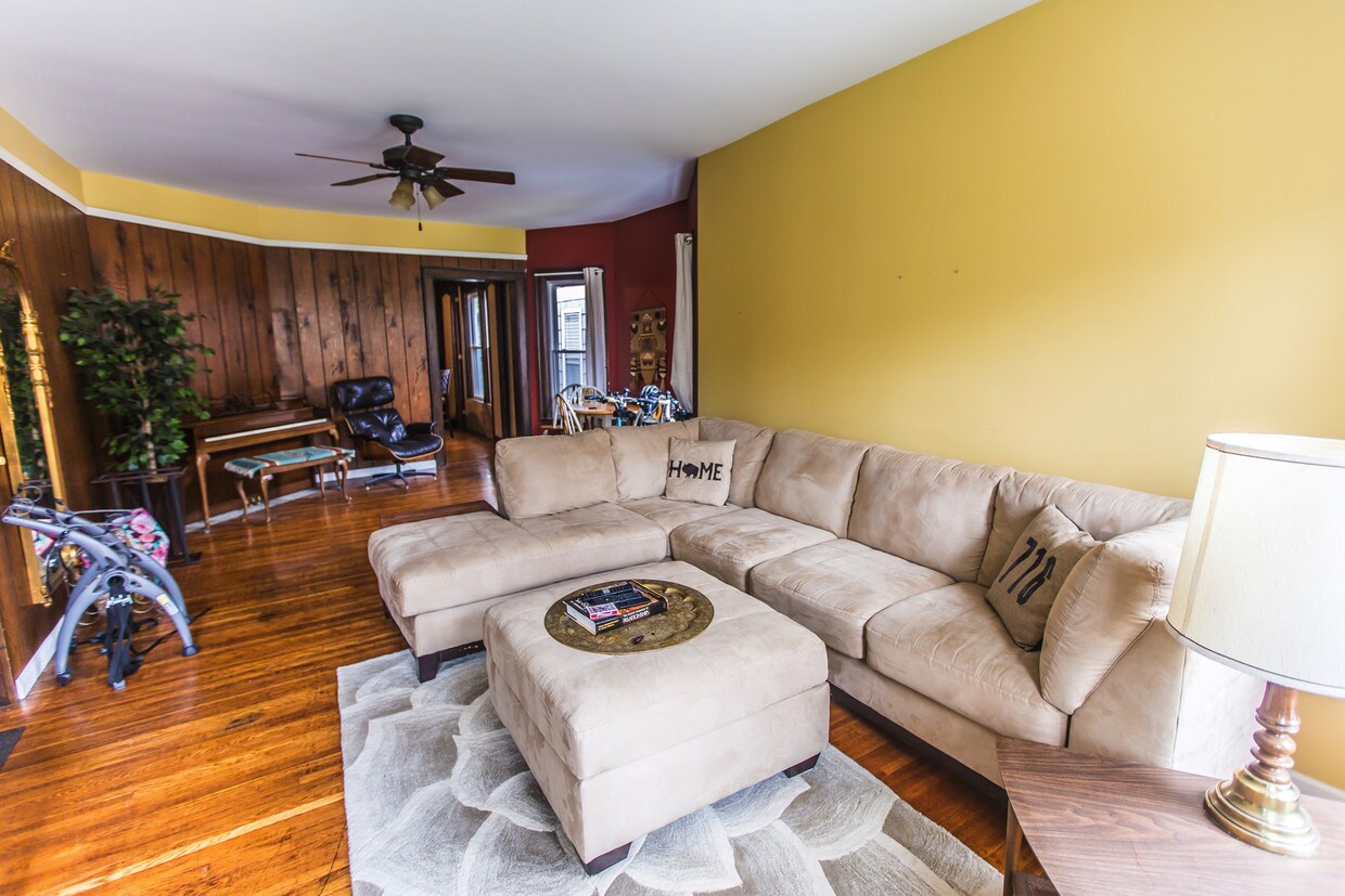 Living Room - 76 Greenfield St