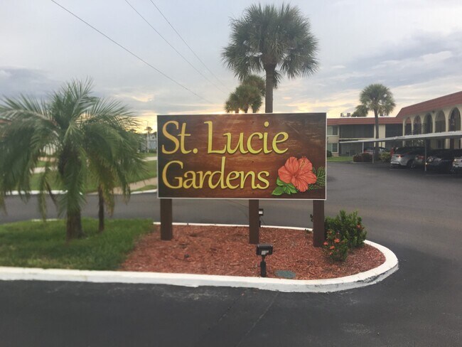 Foto del edificio - 201 Saint Lucie Ln