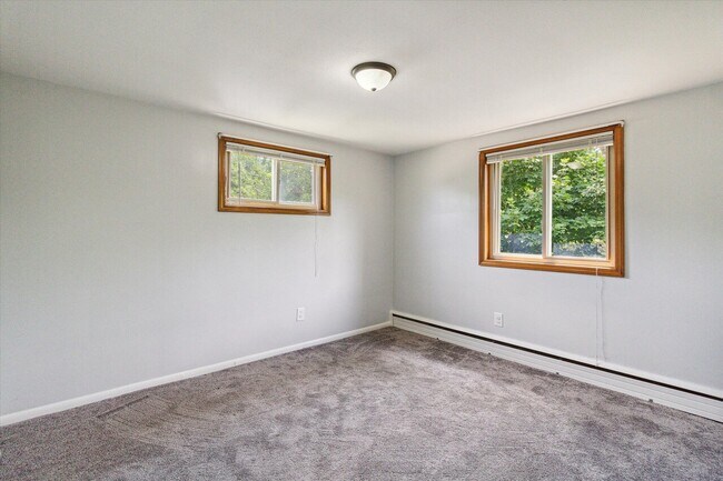 Building Photo - 1014 Bennett Ave