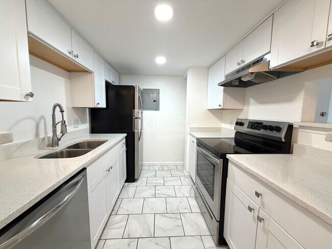 Building Photo - 4400 S Quebec St