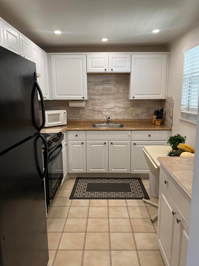 Foto del edificio - 504 Davis Rd